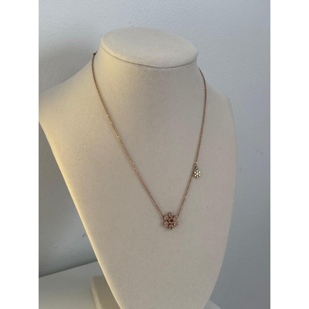 Gold Snowflake Necklace Stainless Steel Minimal Winter Charm Gift - Picture 4 of 6